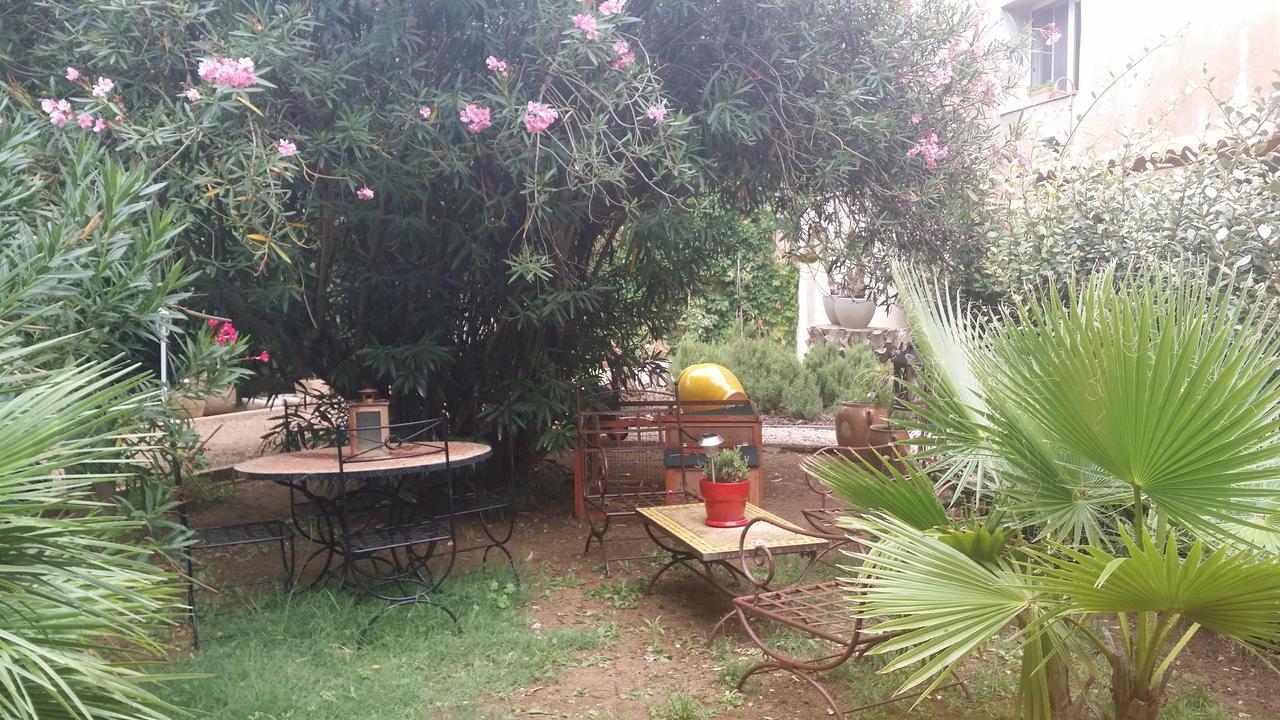 Auberge De Pachoquin Meounes-les-Montrieux Buitenkant foto