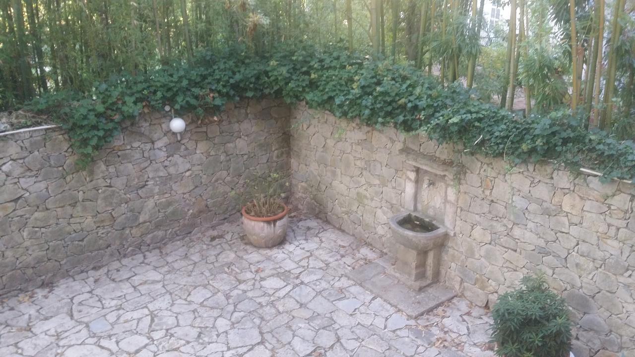 Auberge De Pachoquin Meounes-les-Montrieux Buitenkant foto
