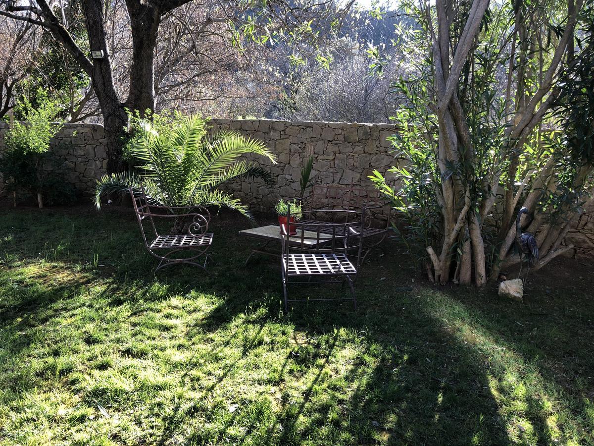 Auberge De Pachoquin Meounes-les-Montrieux Buitenkant foto